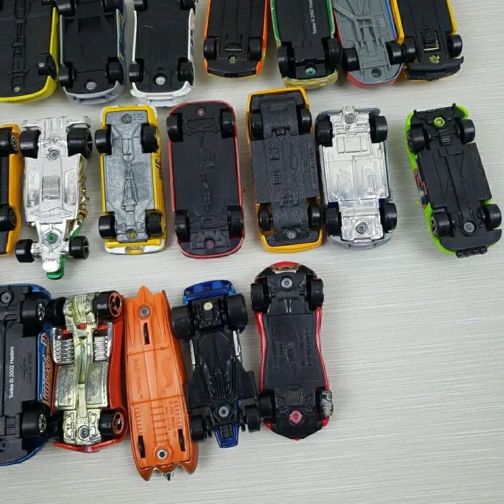 Mix Lot 44 Die Cast Cars Trucks Hot Wheels Maisto Vintage-Present Flaws Toy